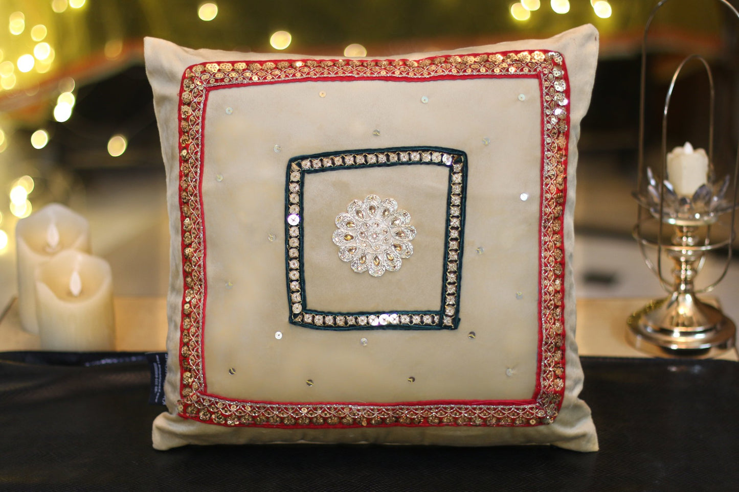 Luxury Lace C-164 Velvet Cushion Cover